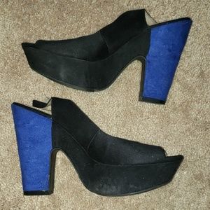 Chunky platform colorblock blue black heels 9.5